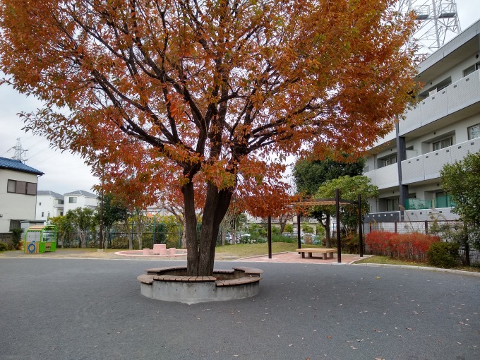 綱島ヒコーキ公園ベンチ