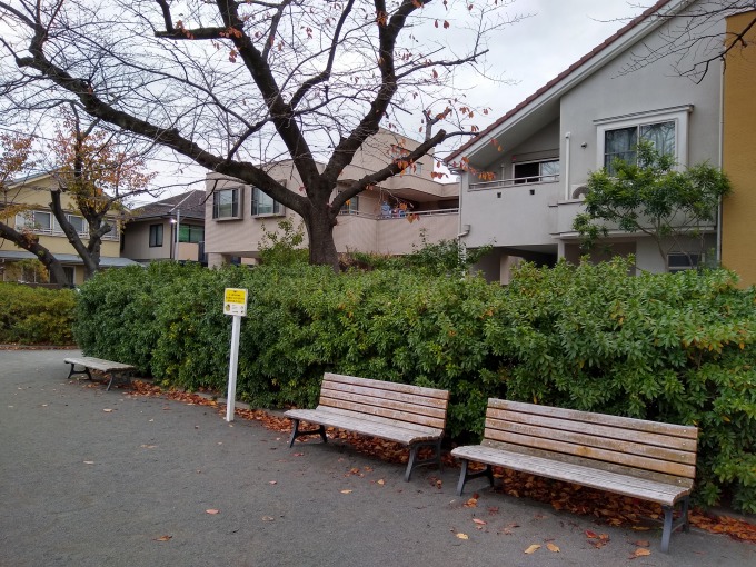 大曽根北公園ベンチ