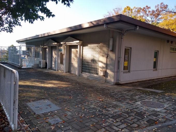 綱島公園プール