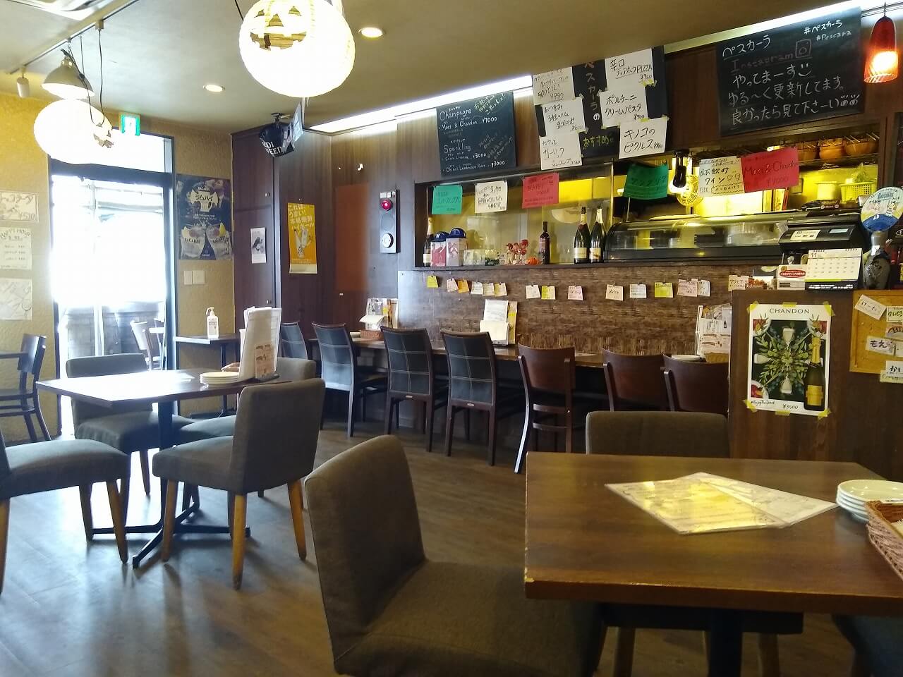 ペスカーラ綱島店の店内