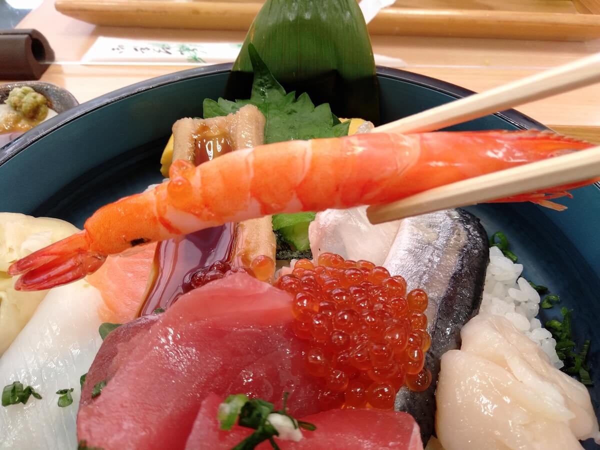 魚魚鮮ビッグヨーサン綱島樽町店の海鮮丼