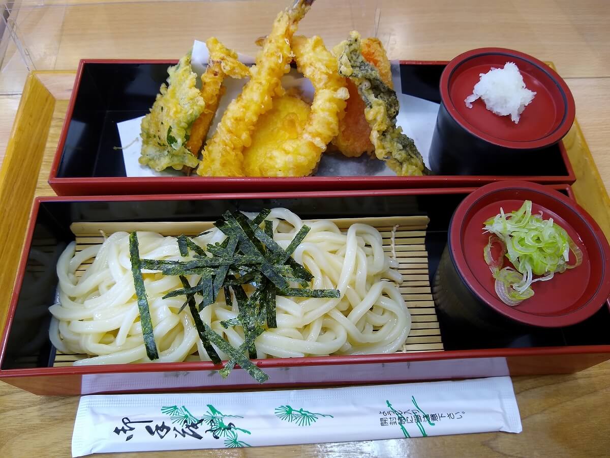 魚魚鮮ビッグヨーサン綱島樽町店うどん天ぷらセット