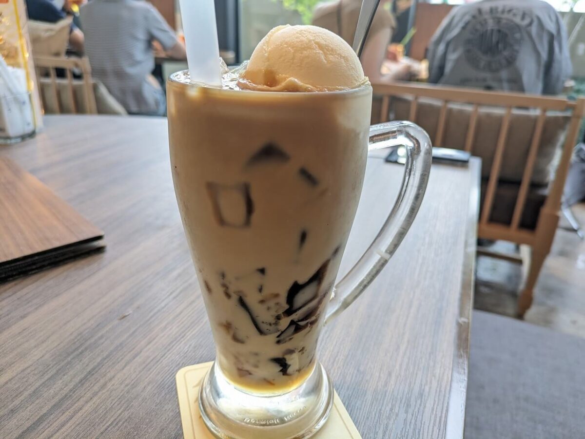 ドトール珈琲店　ゼリー入りカフェオレフロート