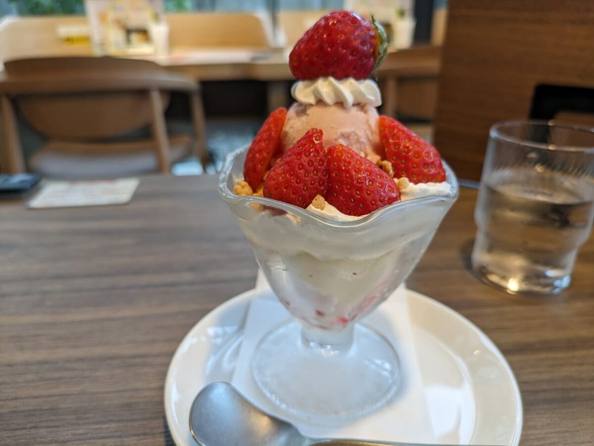 ドトール珈琲店綱島西口店のパフェ