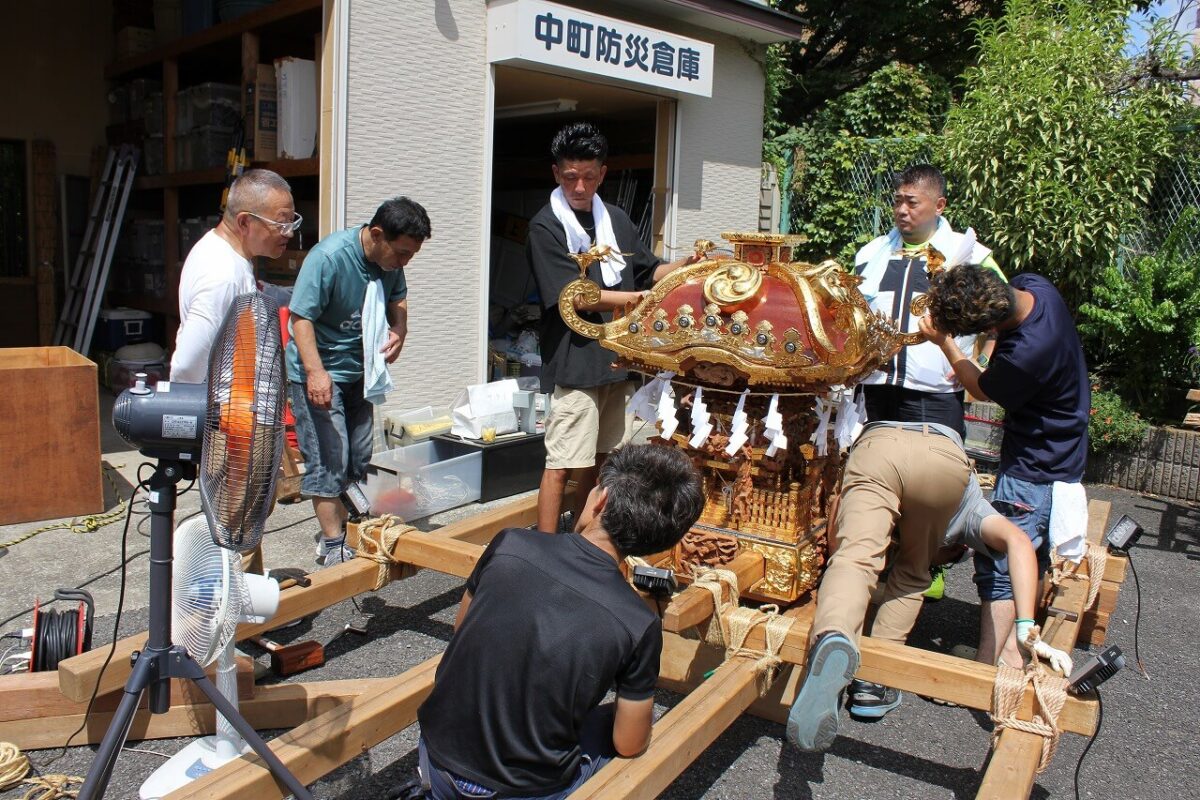 中町神輿準備