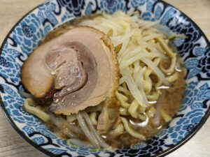 ヌードルツアーズ豚ラーメン