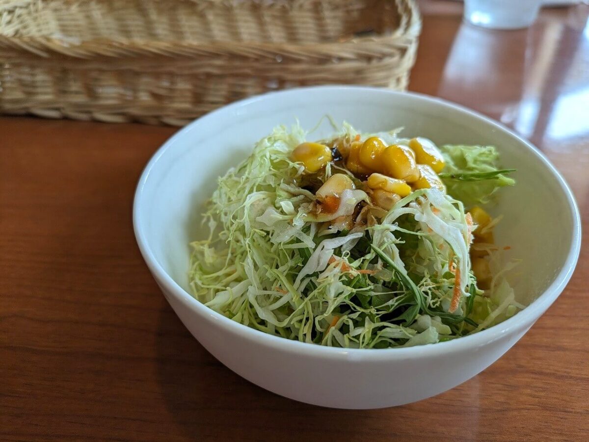 綱島カフェモカのランチ(サラダ)