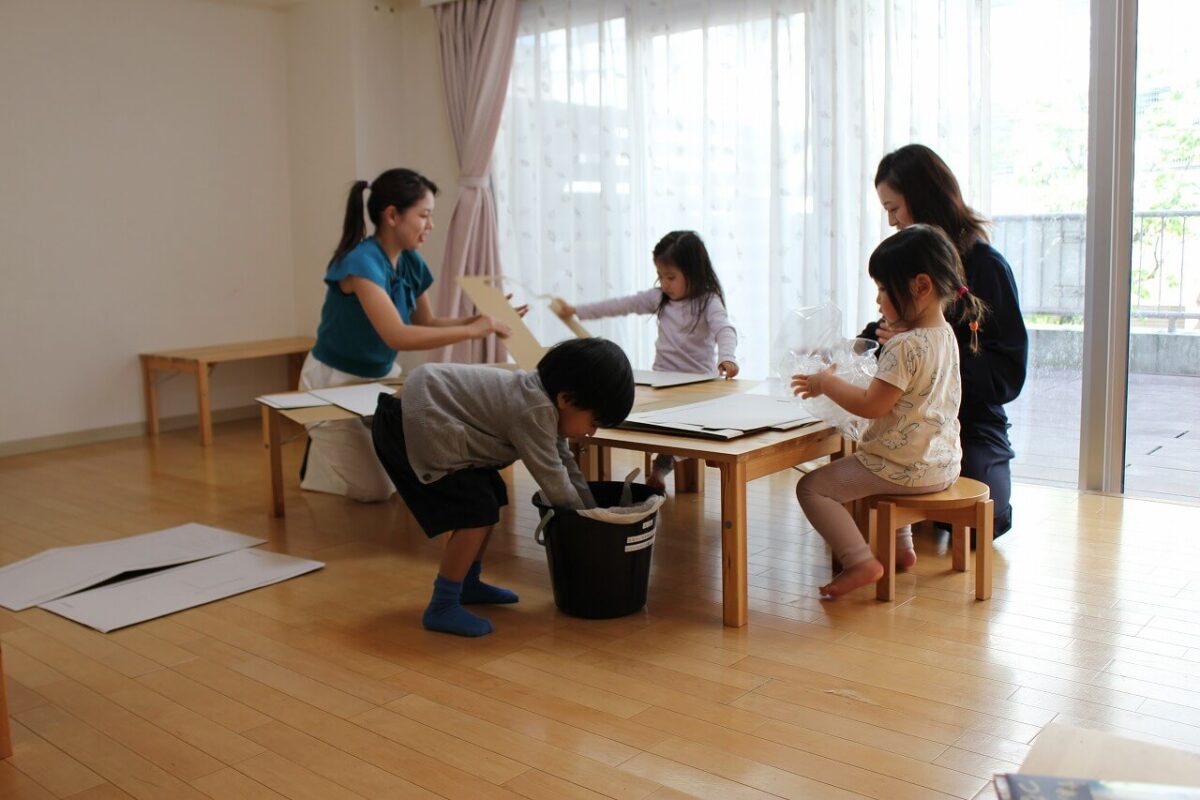 リトルモンテギフトスクール幼児クラス体験レッスン(こどもかいぎ)