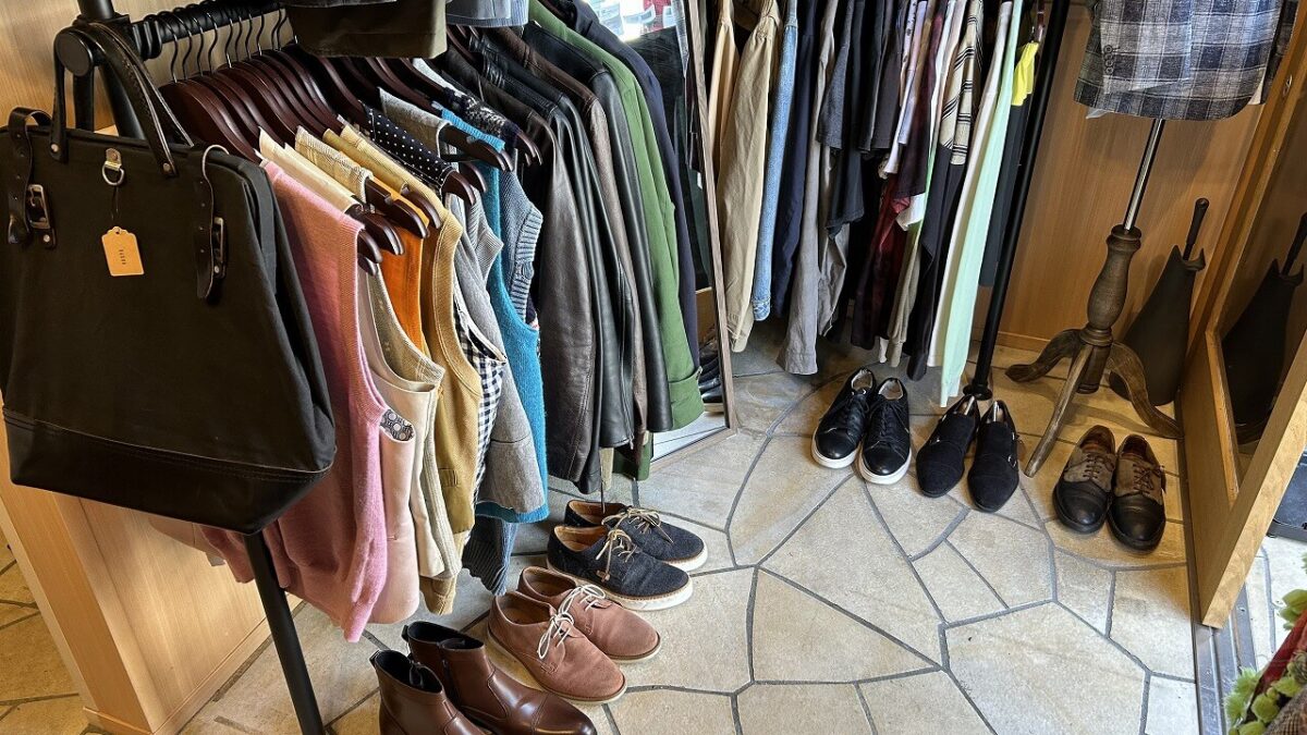 NINE ROVER古着屋店内