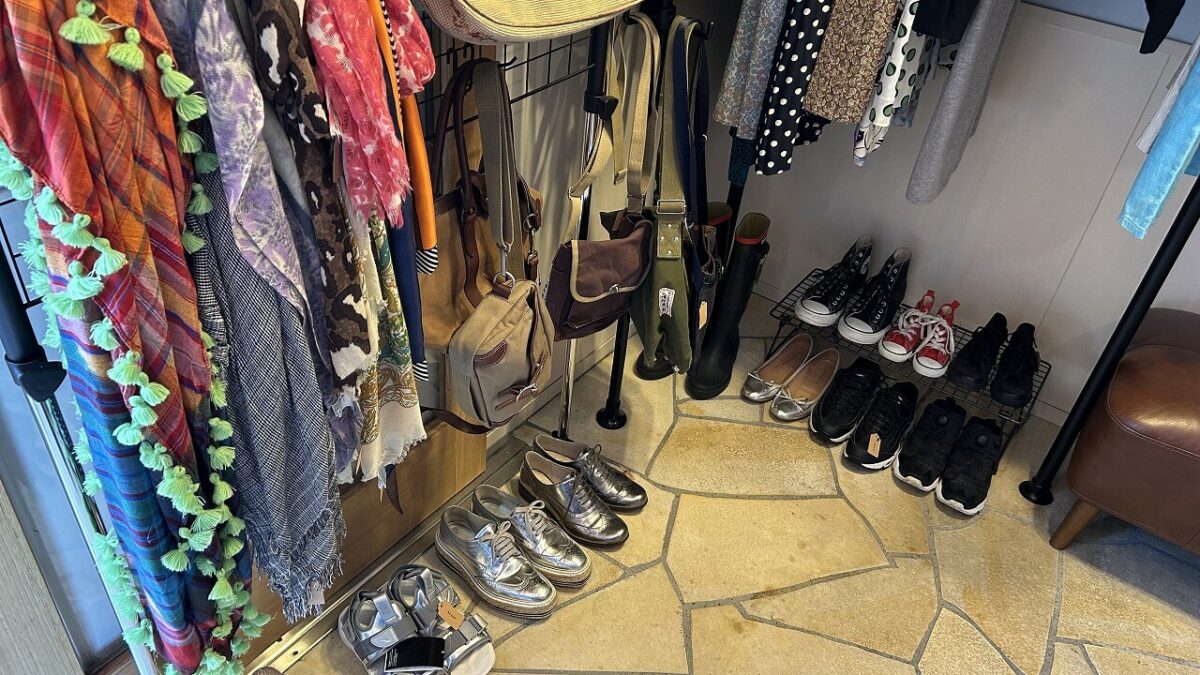 NINE ROVER古着屋店内
