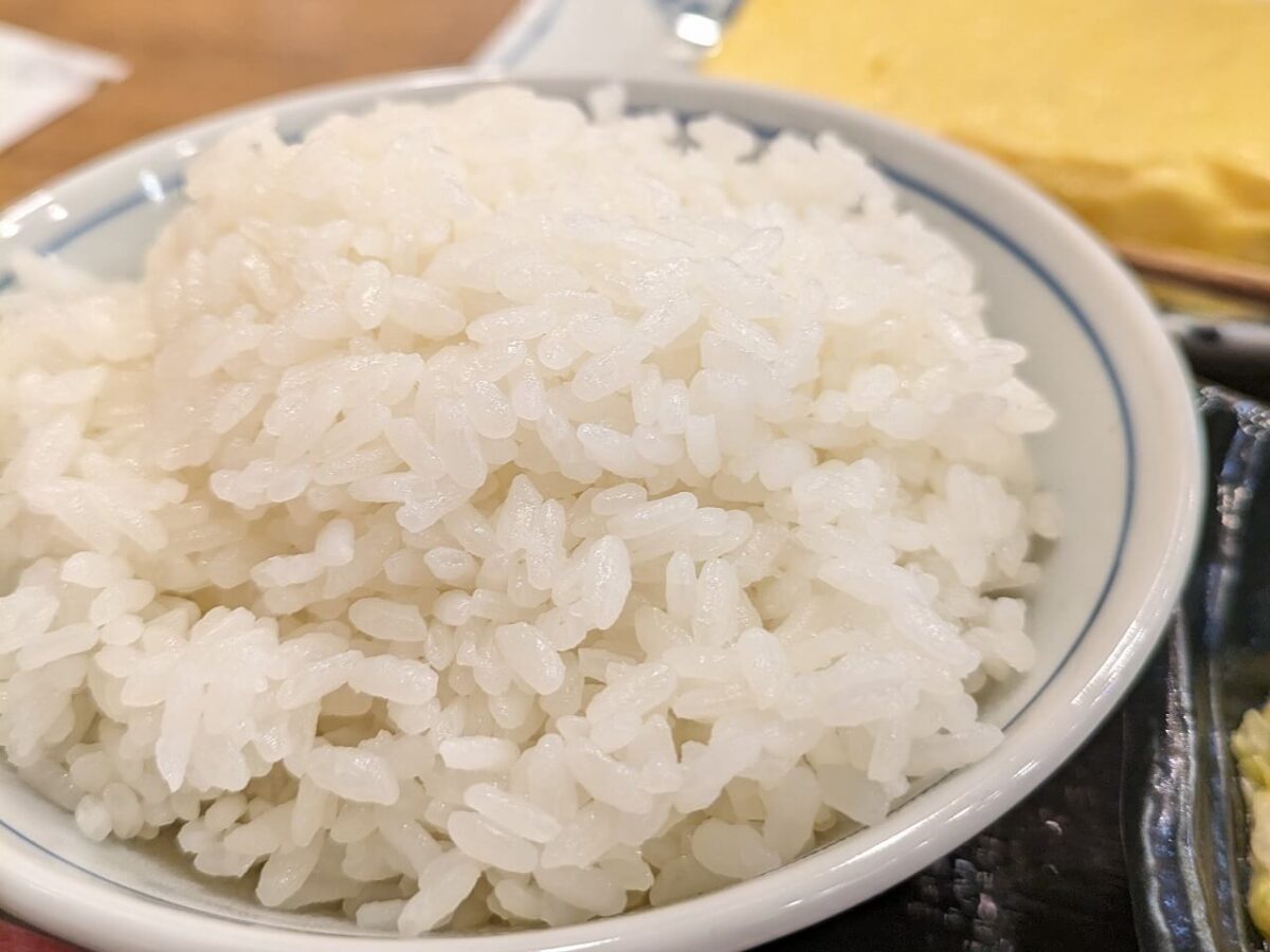鳥平ちゃん綱島西口店出汁巻き玉子定食のご飯