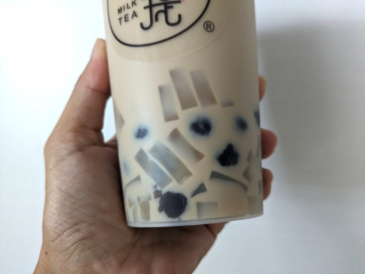 ムーケティー日吉タピオカミルクティーナタデココトッピング
