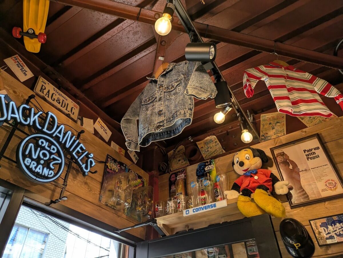 ステイブラー日吉店内