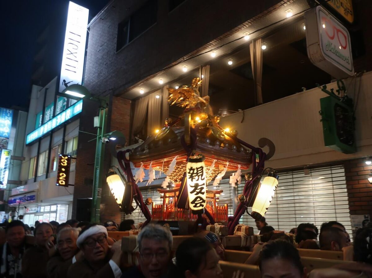 親友会のお神輿