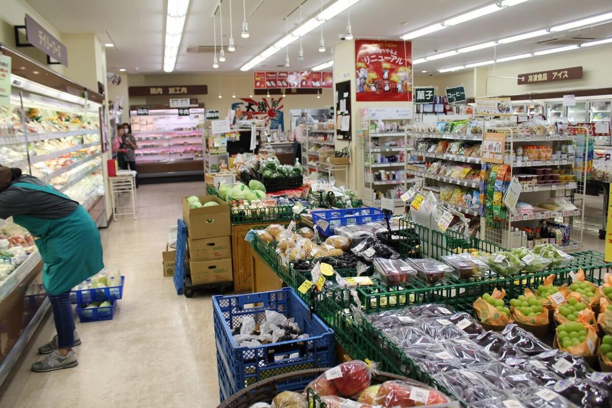 つなしまデポーリニューアル前店内の様子