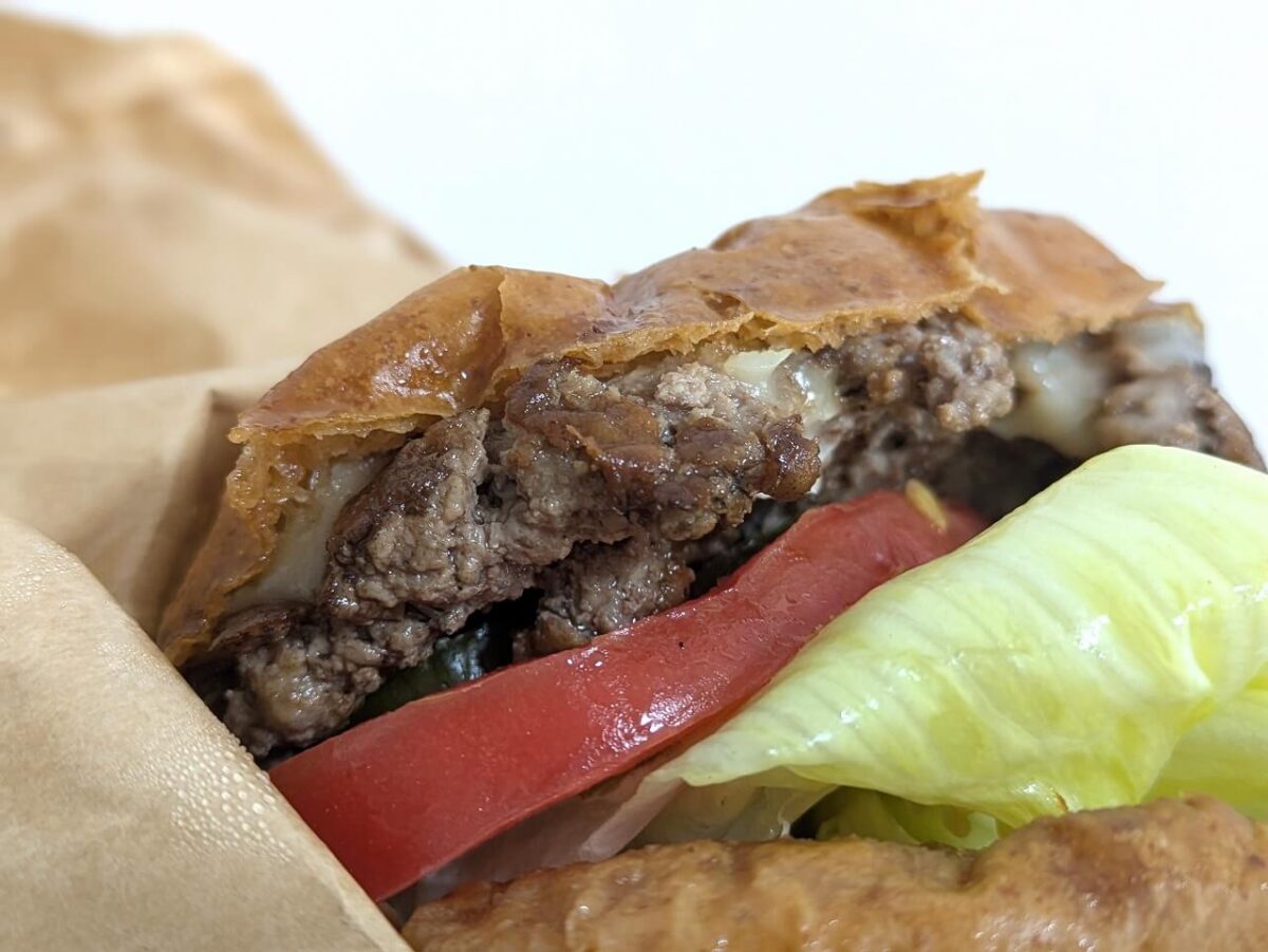 和田食堂チーズバーガー