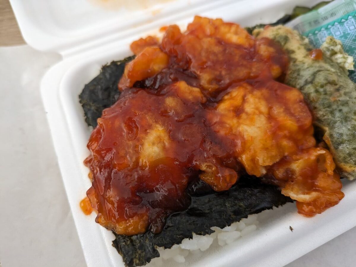 けいゆー（のり・エビチリ弁当）