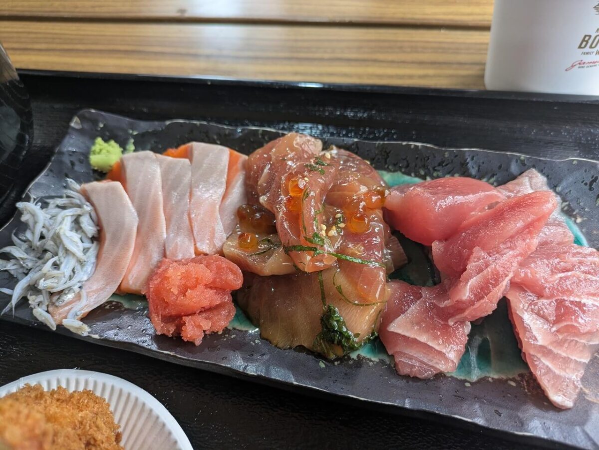 早鈴直売所土日限定食べ放題(刺身)